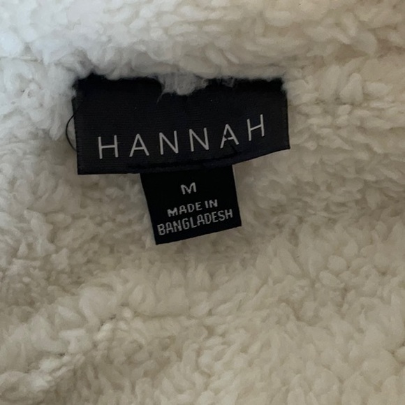 Hannah Vest - Picture 4 of 7